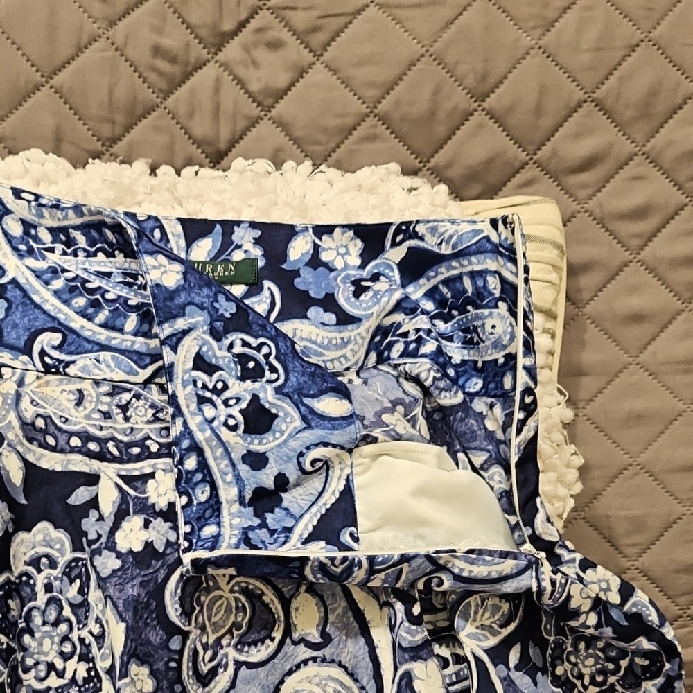 Lauren Ralph Lauren Blue and White Paisley Floral A-Line Pleated Skirt - Picture 12 of 16